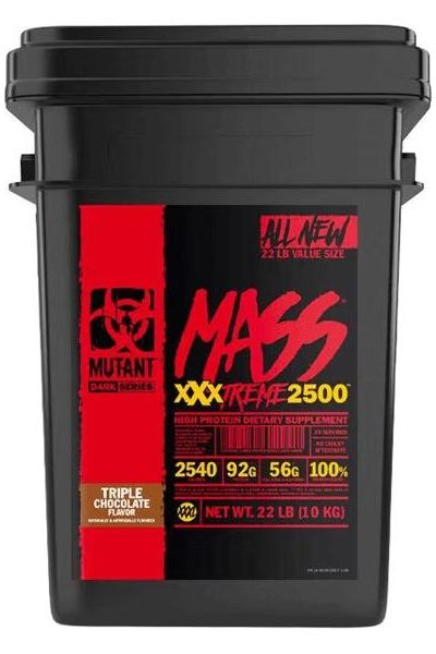 Mutant Mass XXXTREME 2500 protein supplement in 10 kg black tub with Triple Chocolate flavor.