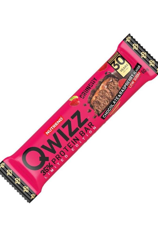 Nutrend Qwizz Protein Bar in Chocolate Raspberry flavor, gluten-free, high fiber, low sugar protein snack.