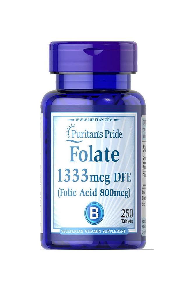Puritan's Pride Folic Acid 800 mcg supplement bottle with 250 tablets for heart and nerve health.