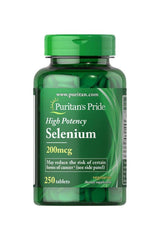 Puritan's Pride High Potency Selenium 200 mcg bottle with 250 tablets for immune support and antioxidant benefits.