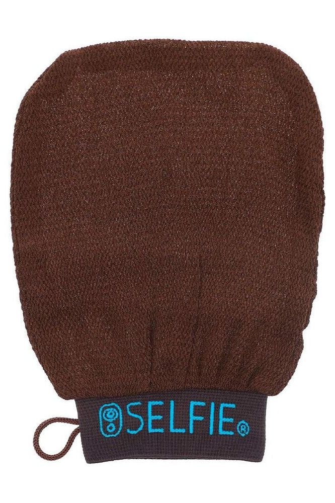 Selfie exfoliator mitt in brown, designed for effective skin exfoliation and smoothness, 1 piece.