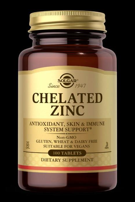 Solgar Chelated Zinc dietary supplement bottle for immune support, 100 tablets, non-GMO and vegan friendly.