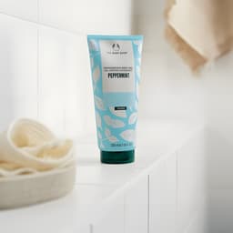 The Body Shop - Invigorating Body Gel - 200ml (6.7 Us Fl oz)