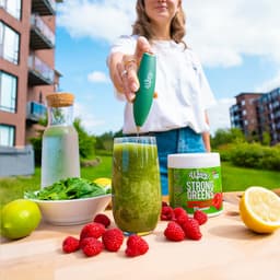 Wispy - Strong Greens, Sunny Raspberry - 300g