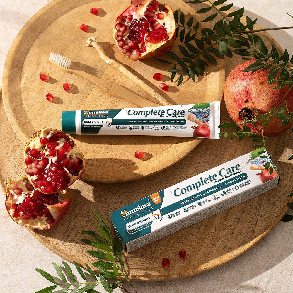 Complete Care Herbal Toothpaste öppen tub