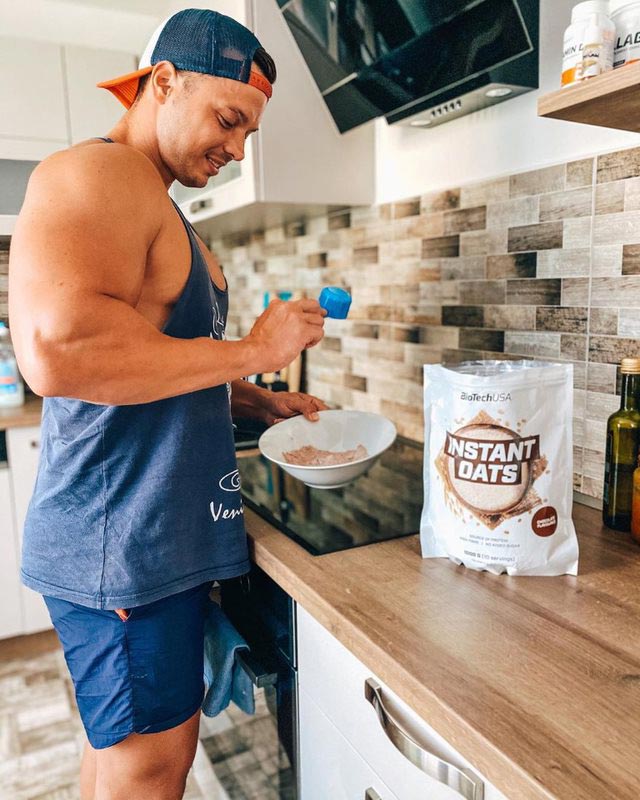 Instant Oats innehållet löst i skål