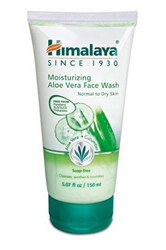 Himalaya Moisturizing Aloe Vera Face Wash 150ml tube with aloe vera and cucumber for gentle skin care.