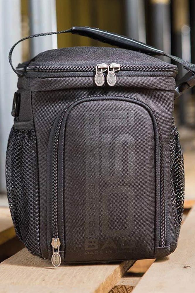 Isolator Fitness ISOBAG 3 Meal in black, designed for meal prep and storage, durable and insulated.